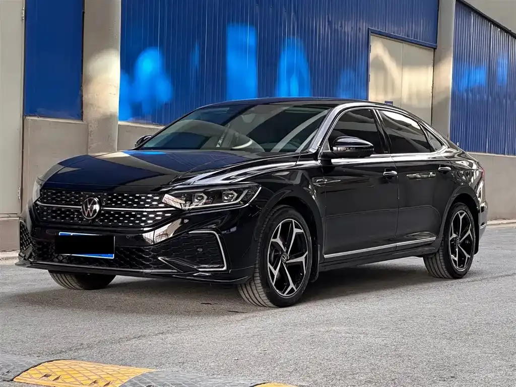 Volkswagen Passat 2025 из CN, фото 1