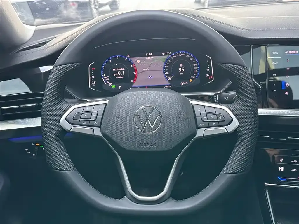 Volkswagen Passat 2025 из CN, фото 2