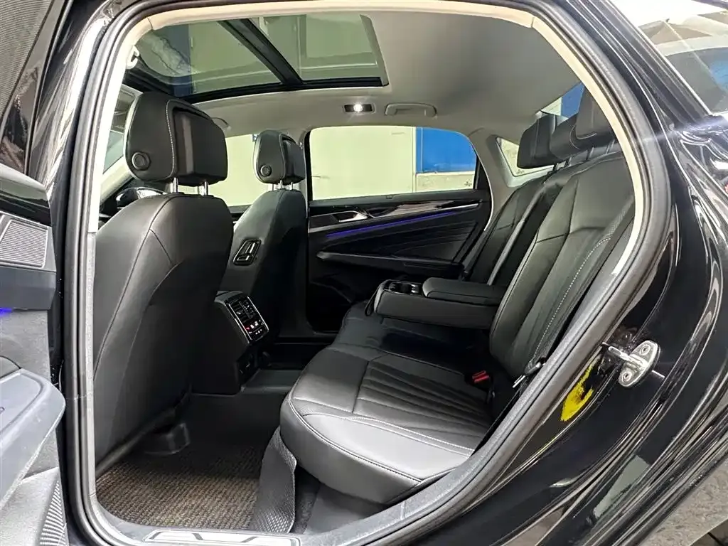 Volkswagen Passat 2025 из CN, фото 7