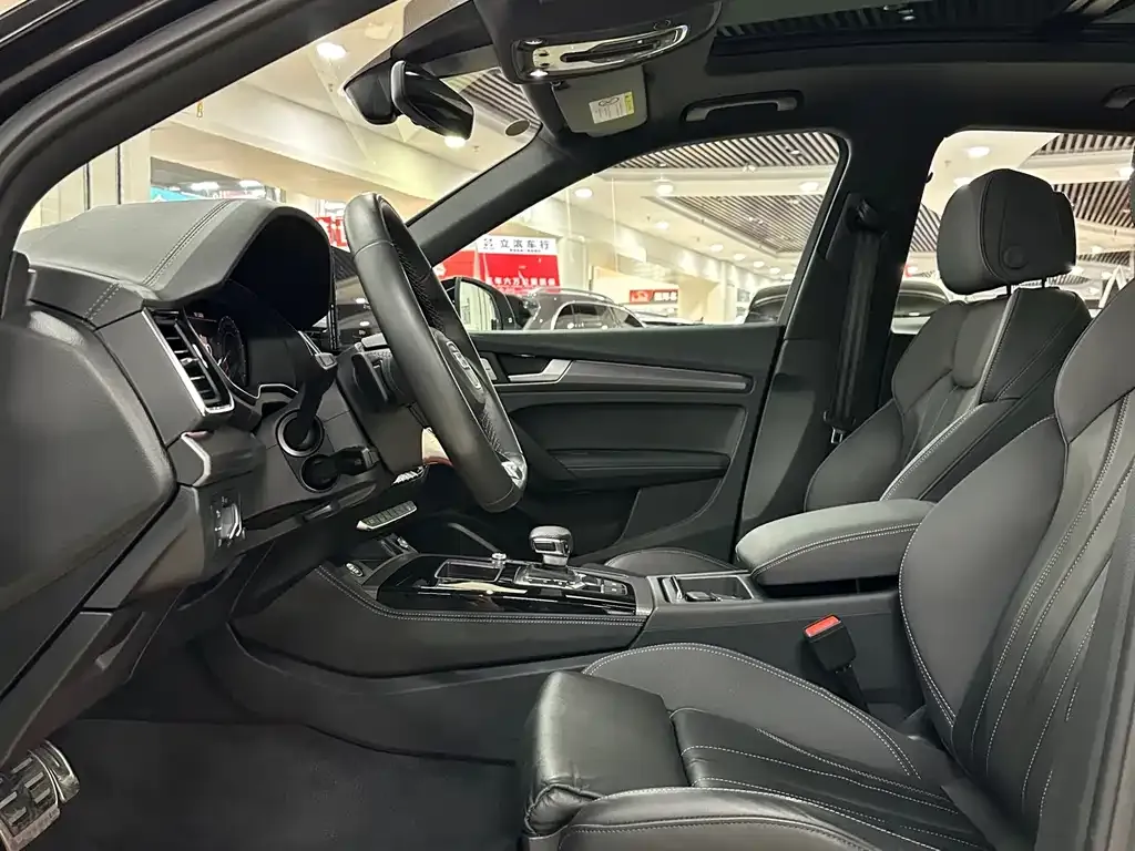 Audi Q5L 2024 из CN, фото 5