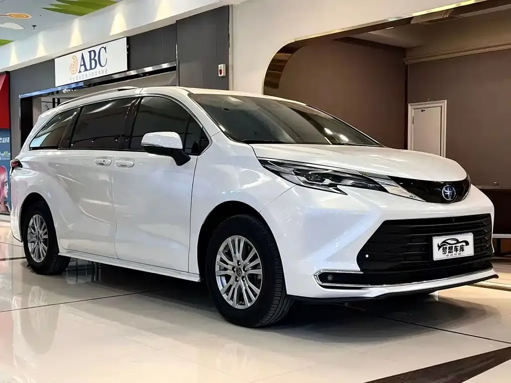 Toyota Sienna 2022 из CN, фото 5