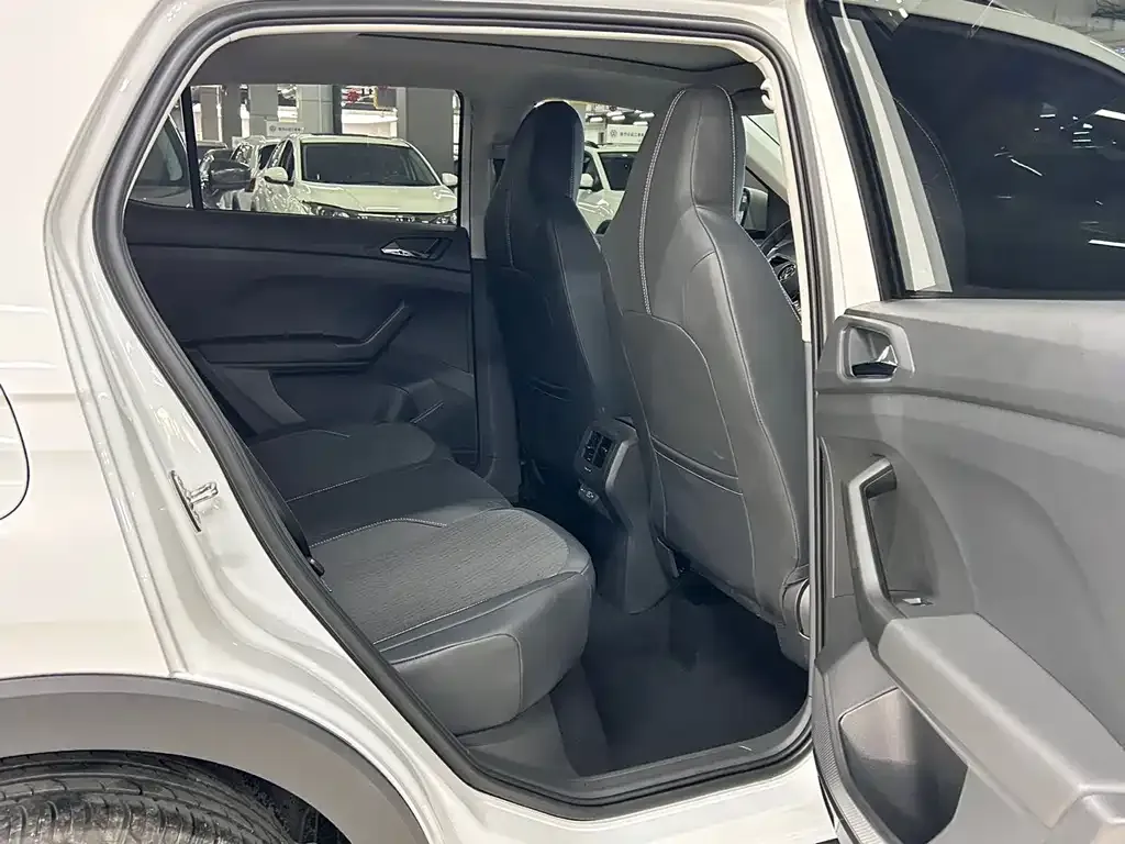 Volkswagen T-Cross — фото 2