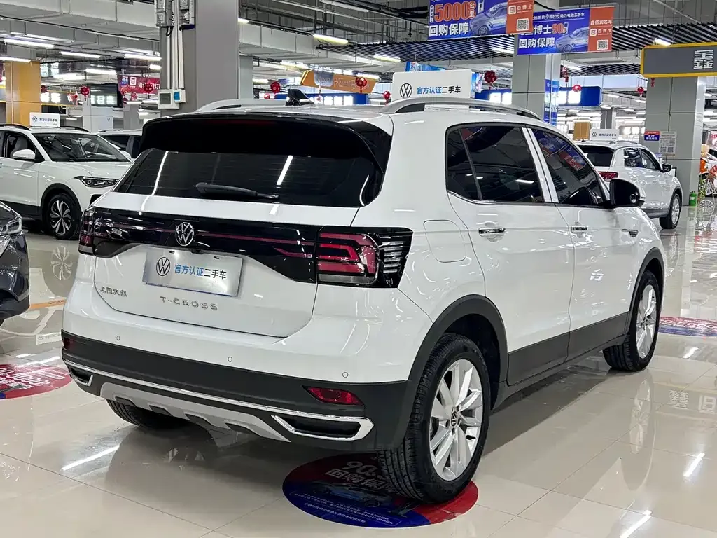 Volkswagen T-Cross — фото 9