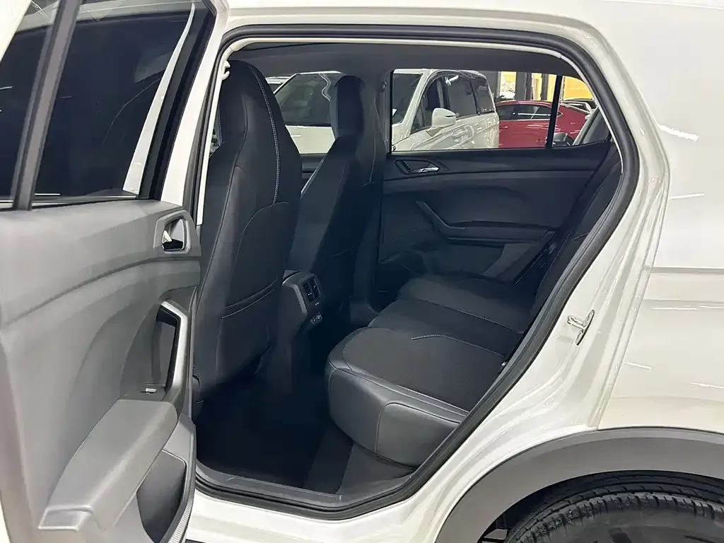 Volkswagen T-Cross — фото 3