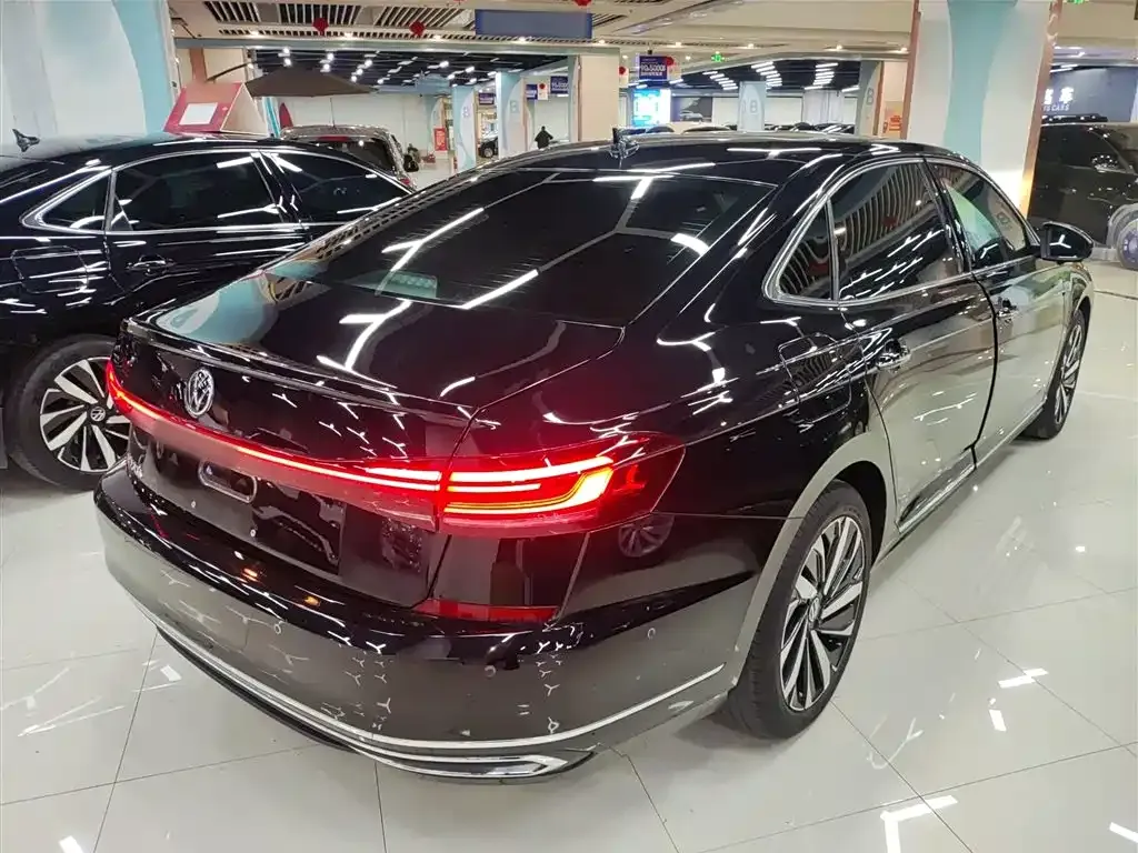 Volkswagen Passat 2022 из CN, фото 8