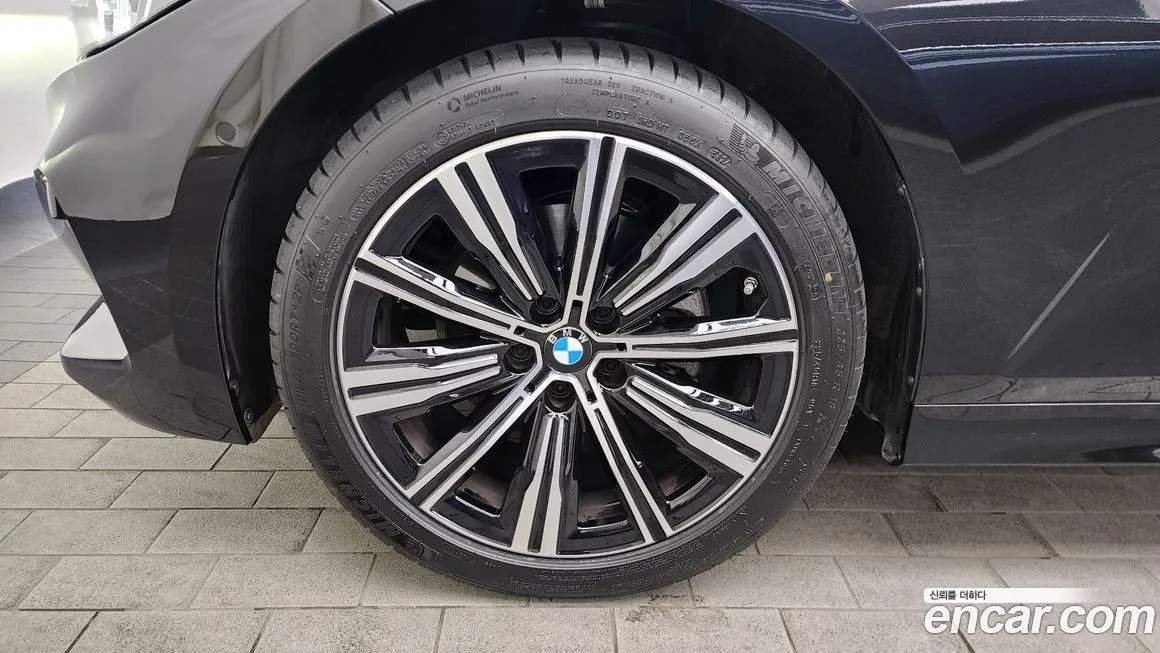BMW 3-Series 2025 из KR, фото 5