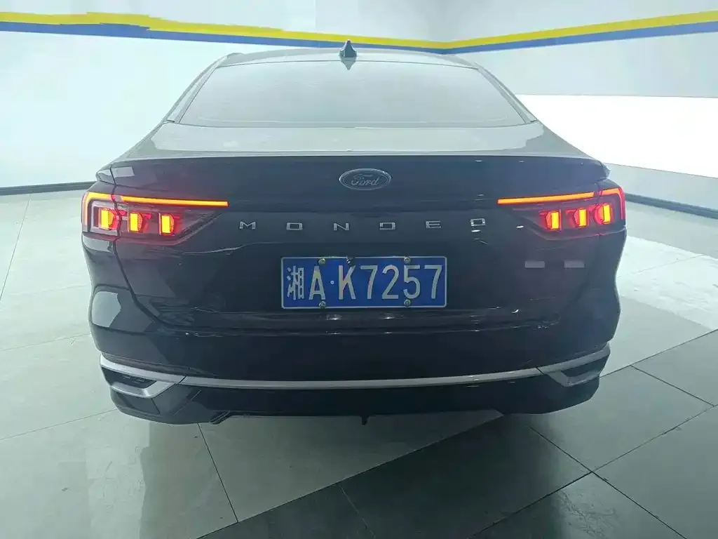 Ford Mondeo 2023 из CN, фото 6