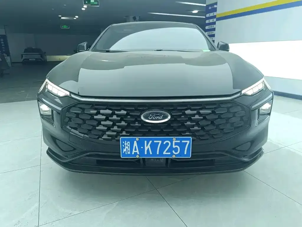 Ford Mondeo 2023 из CN, фото 4