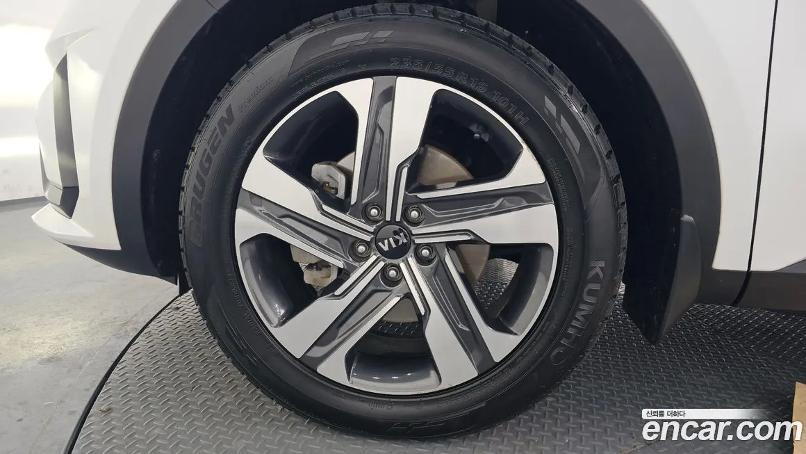 Kia Sorento — фото 5