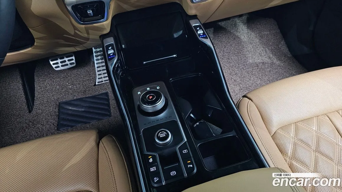 Kia Sorento — фото 10