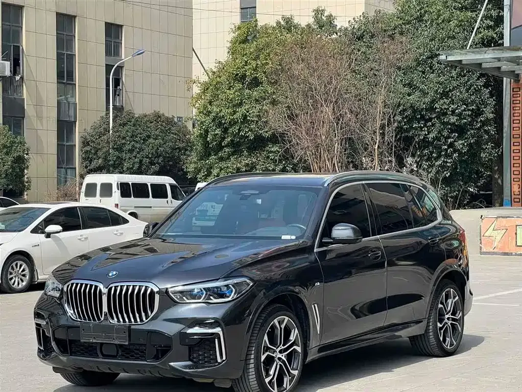 BMW X5 — фото 1