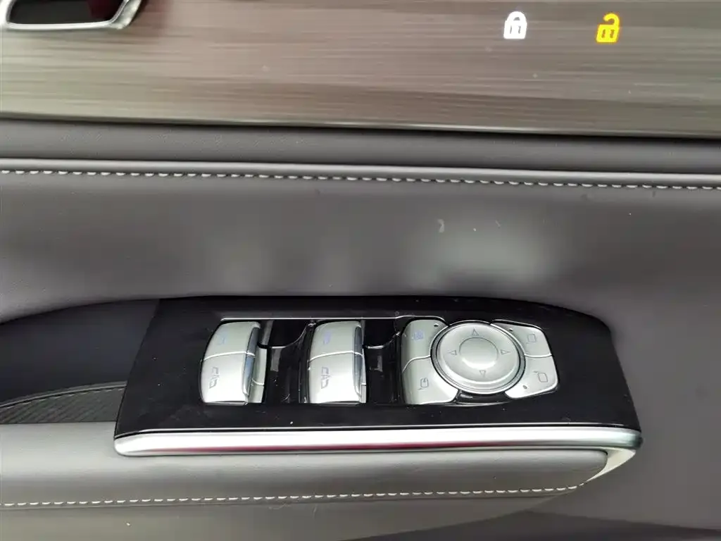 Buick GL8 2025 из CN, фото 3