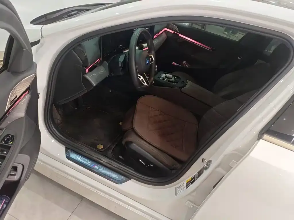 BMW i5 2024 из CN, фото 4