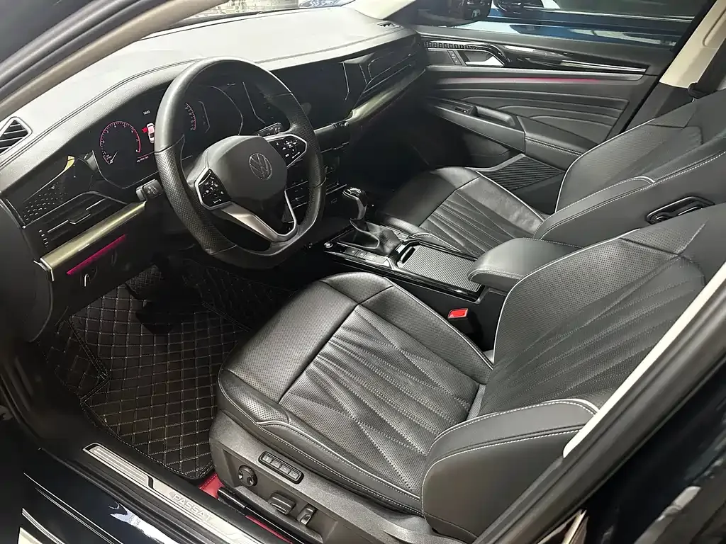 Volkswagen Passat 2023 из CN, фото 6