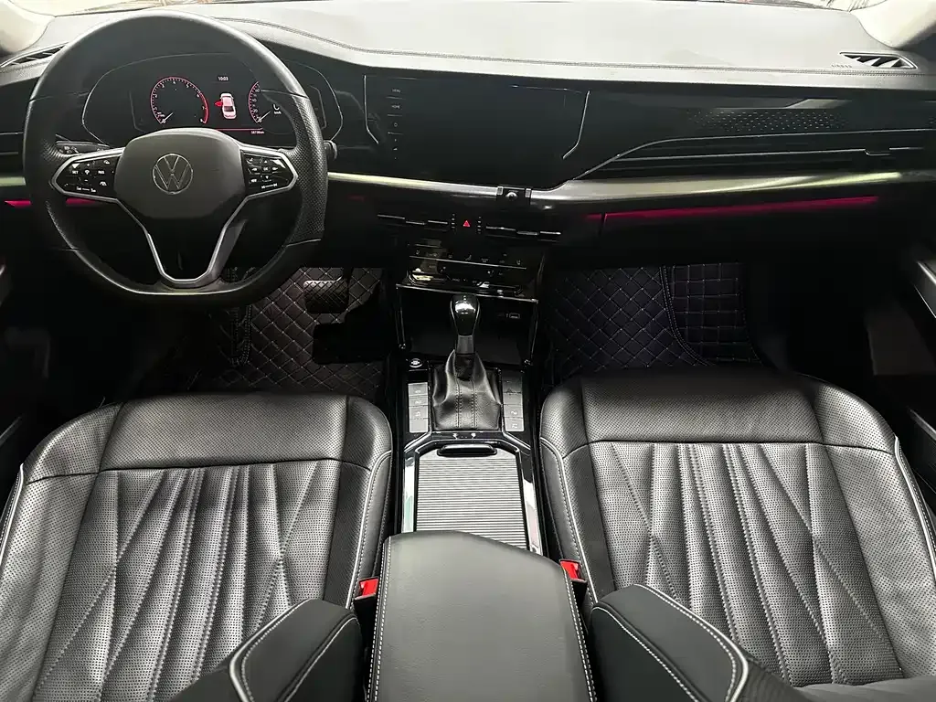 Volkswagen Passat 2023 из CN, фото 3