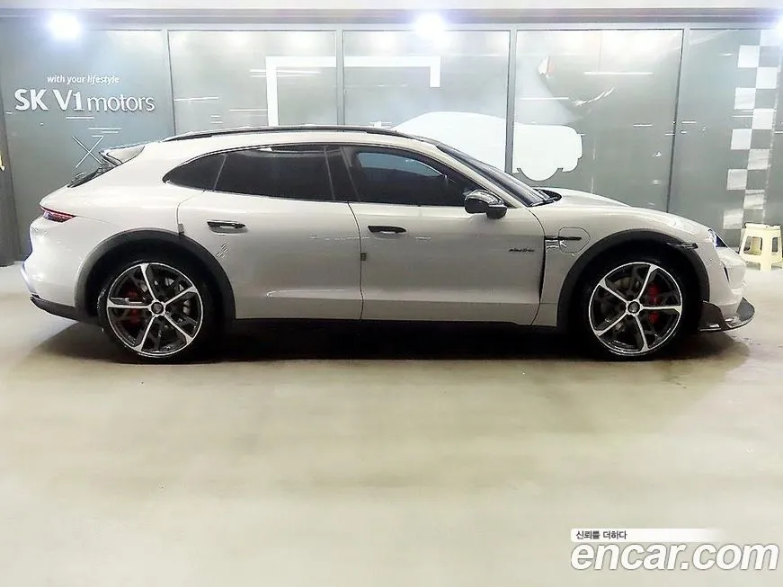 Porsche Taycan 2024 из KR, фото 3