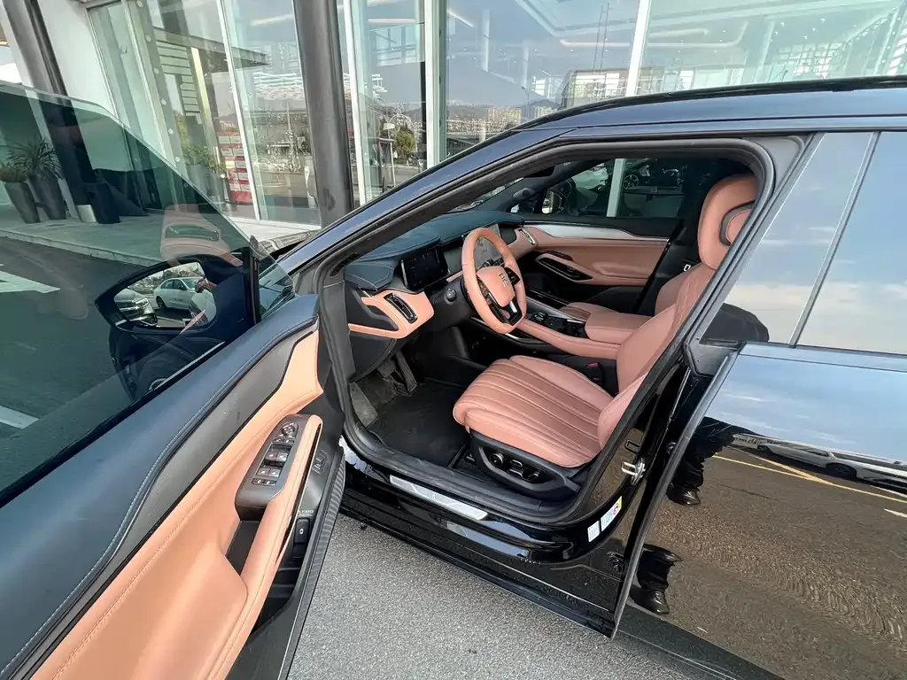 BYD L EV 2025 из CN, фото 6