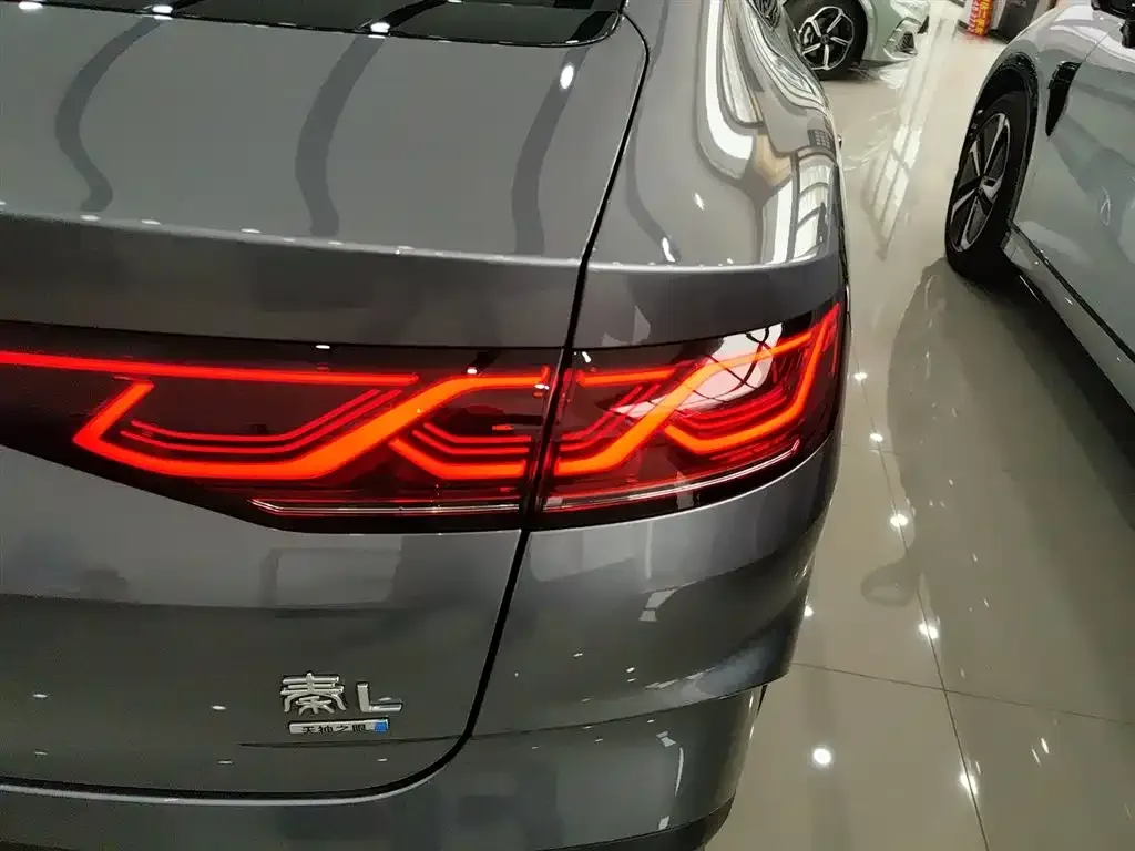BYD Qin L 2025 из CN, фото 5