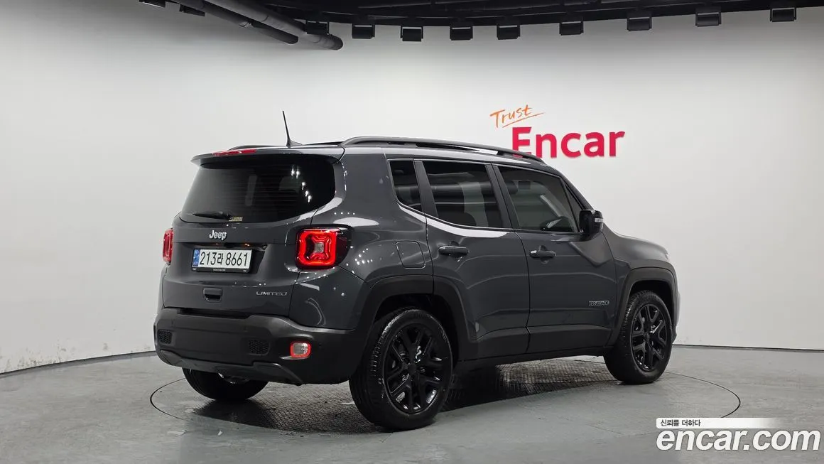 Jeep Renegade 2023 из KR, фото 4