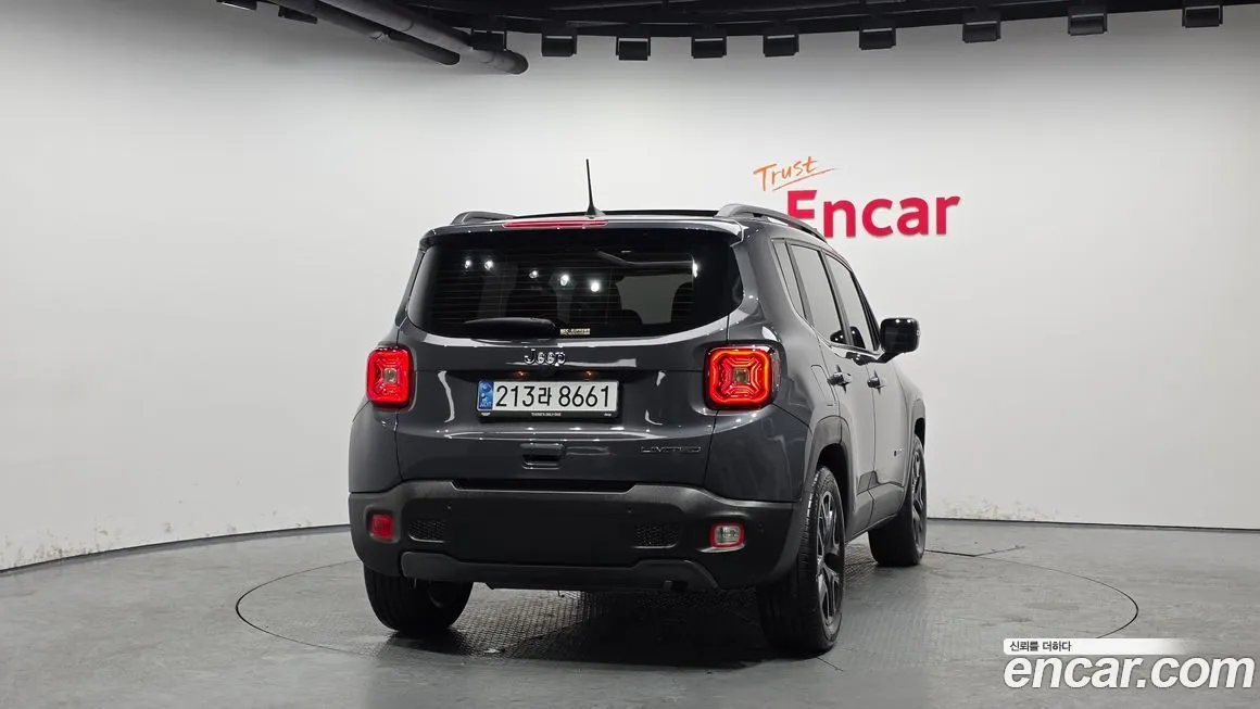 Jeep Renegade 2023 из KR, фото 2