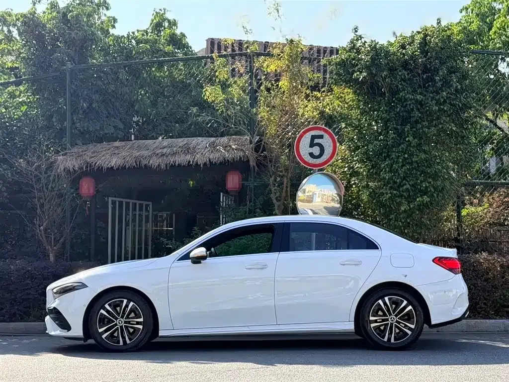 Mercedes-Benz A-Class — фото 9