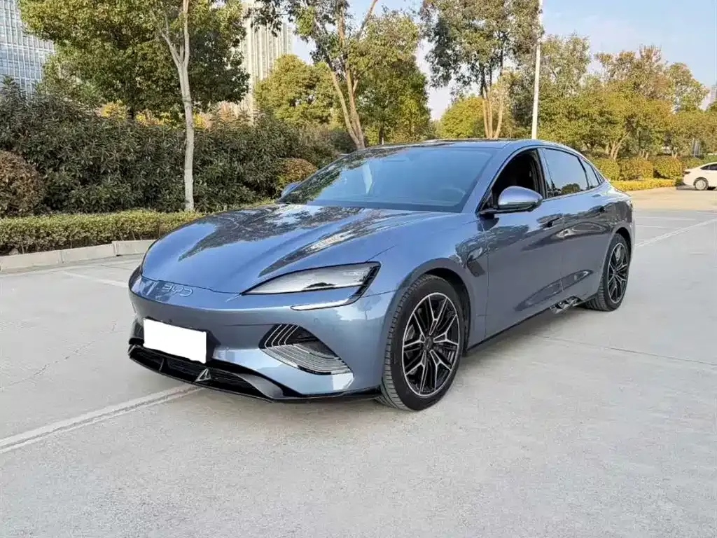 BYD Seal — фото 1