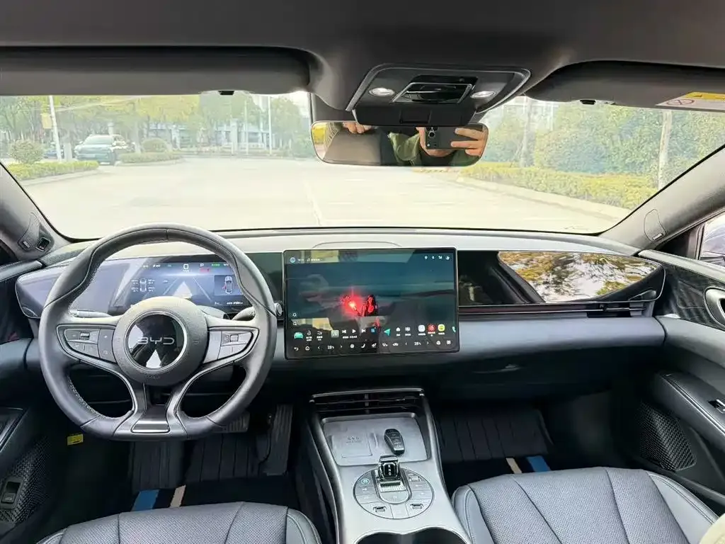BYD Seal — фото 3