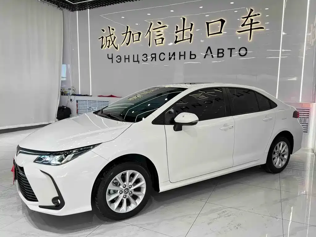 Toyota Corolla 2023 из CN, фото 1