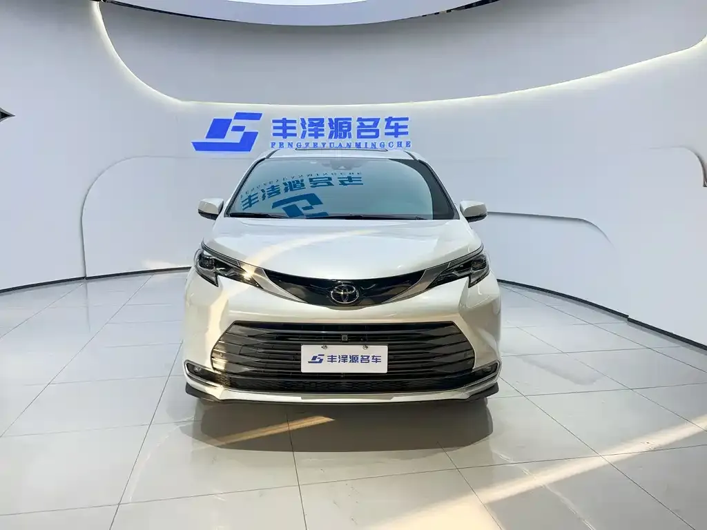 Toyota Sienna 2025 из CN, фото 8