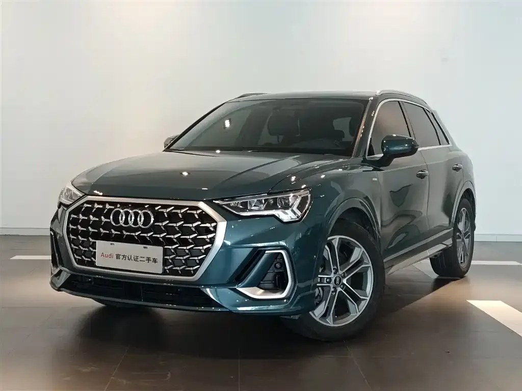 Audi Q3 2023 из CN, фото 1
