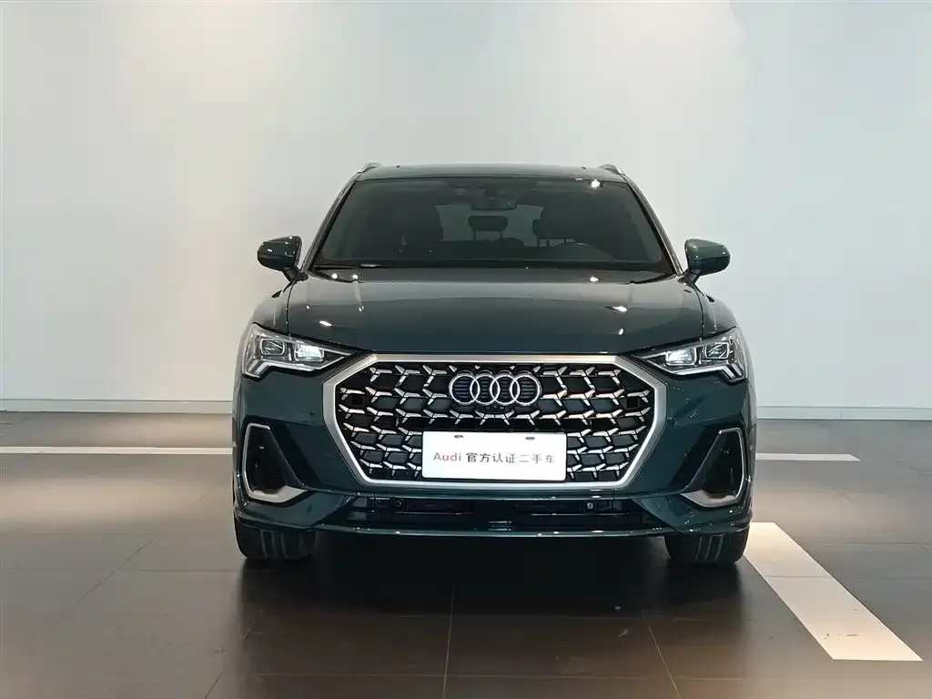 Audi Q3 2023 из CN, фото 4
