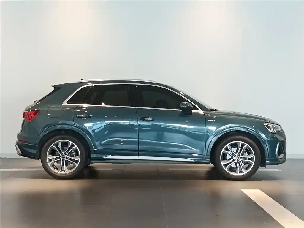 Audi Q3 2023 из CN, фото 6