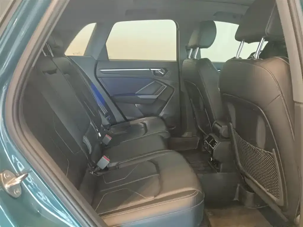 Audi Q3 2023 из CN, фото 8
