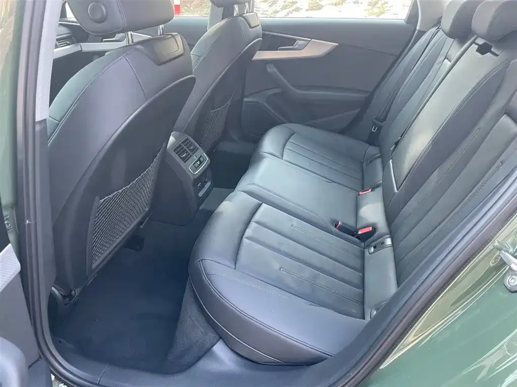 Audi A4 (Import) — фото 2