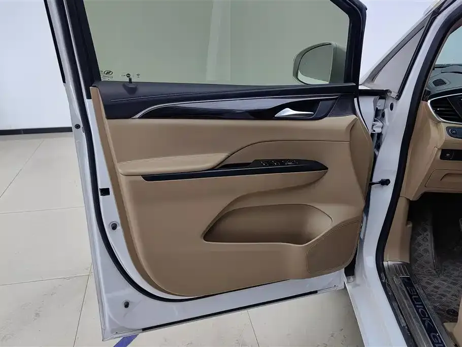 Buick GL8 2021 из CN, фото 6