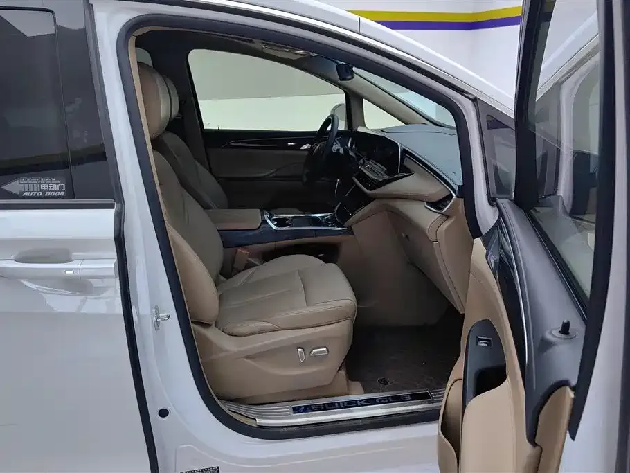 Buick GL8 2021 из CN, фото 9