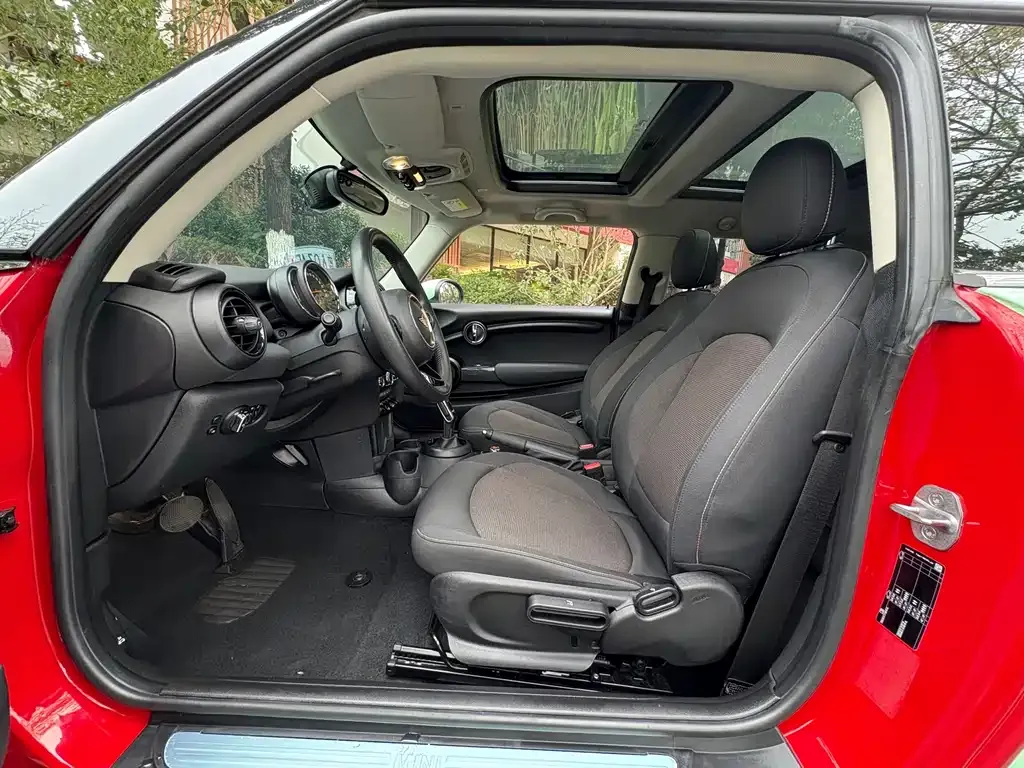 MINI Cooper (3-door) 2021 из CN, фото 3