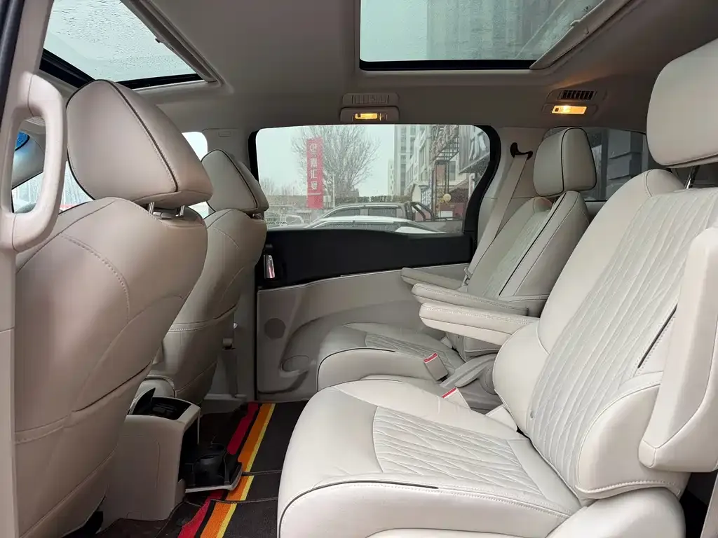 Buick GL8 2022 из CN, фото 6
