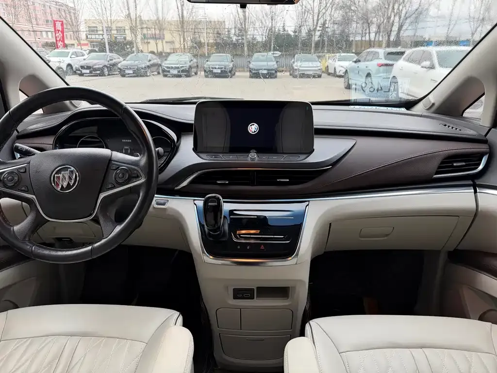 Buick GL8 2022 из CN, фото 3