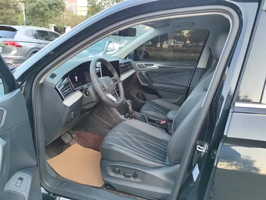 Volkswagen Tiguan L 2024 из CN, фото 3