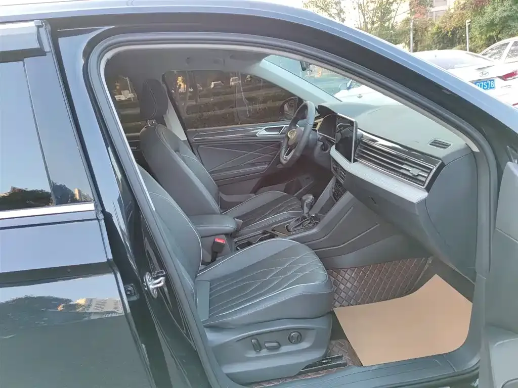 Volkswagen Tiguan L 2024 из CN, фото 2