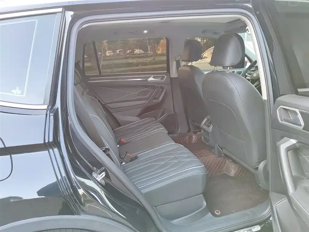Volkswagen Tiguan L 2024 из CN, фото 4