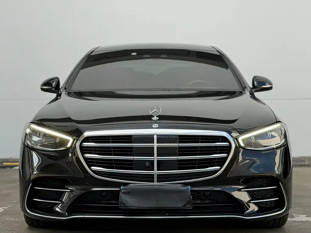 Mercedes-Benz S-Class — фото 1