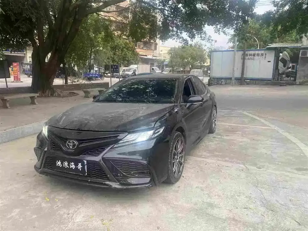 Toyota Camry 2023 из CN, фото 1