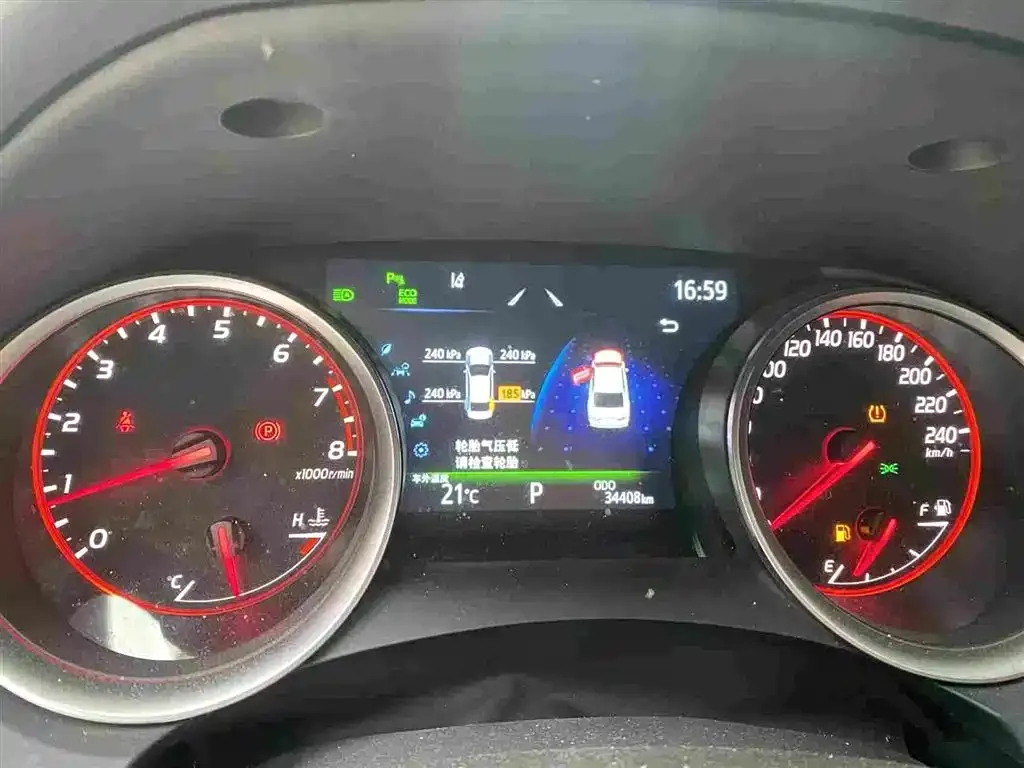 Toyota Camry 2023 из CN, фото 3