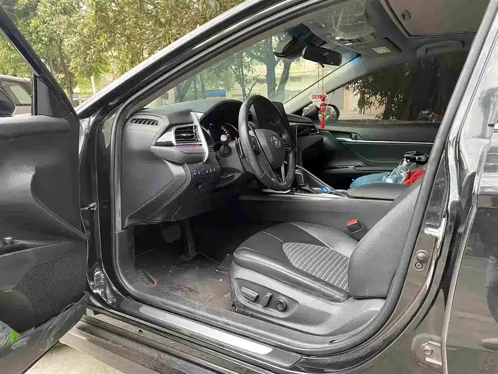 Toyota Camry 2023 из CN, фото 4