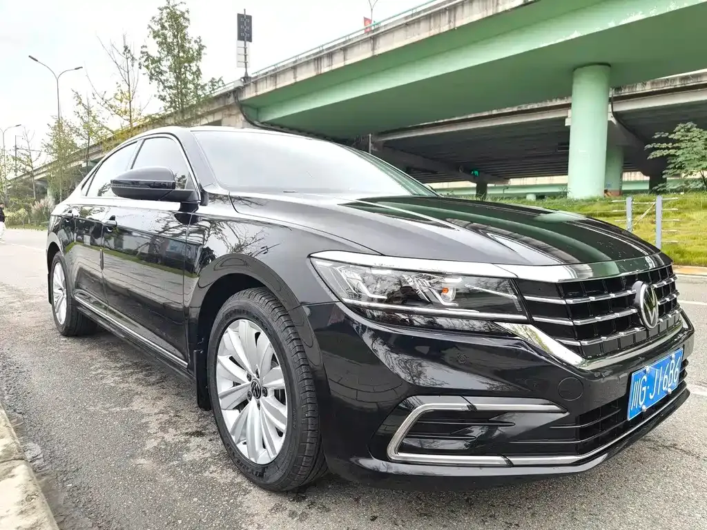 Volkswagen Passat — фото 4