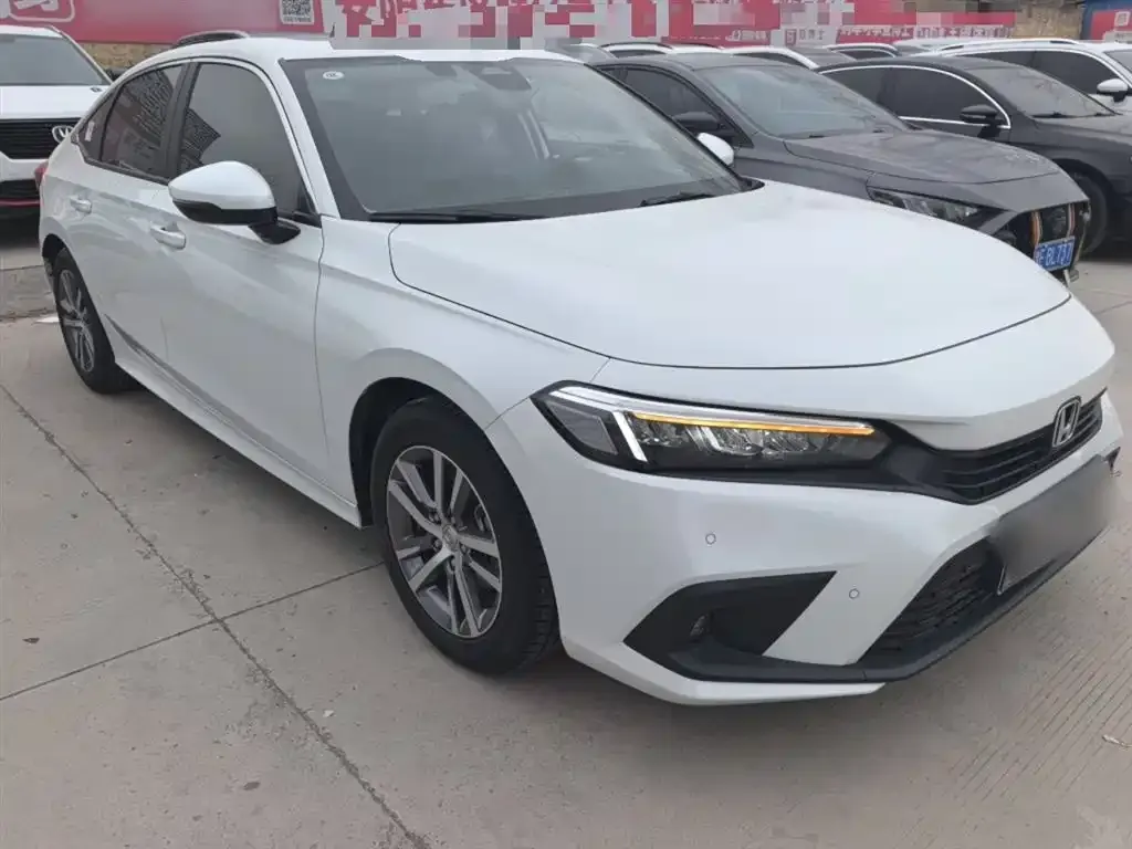 Honda Civic 2024 из CN, фото 2