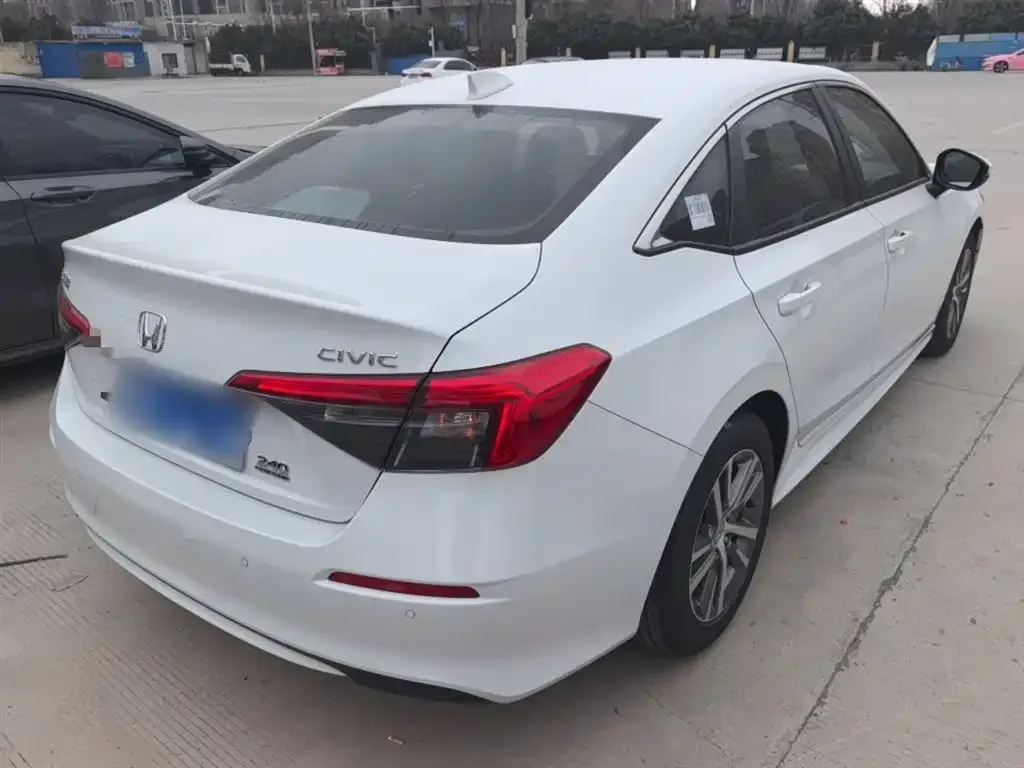 Honda Civic 2024 из CN, фото 3