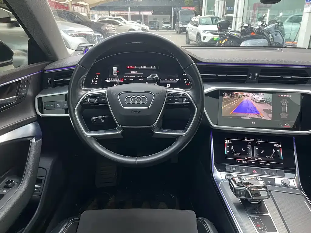 Audi A7L 2023 из CN, фото 4